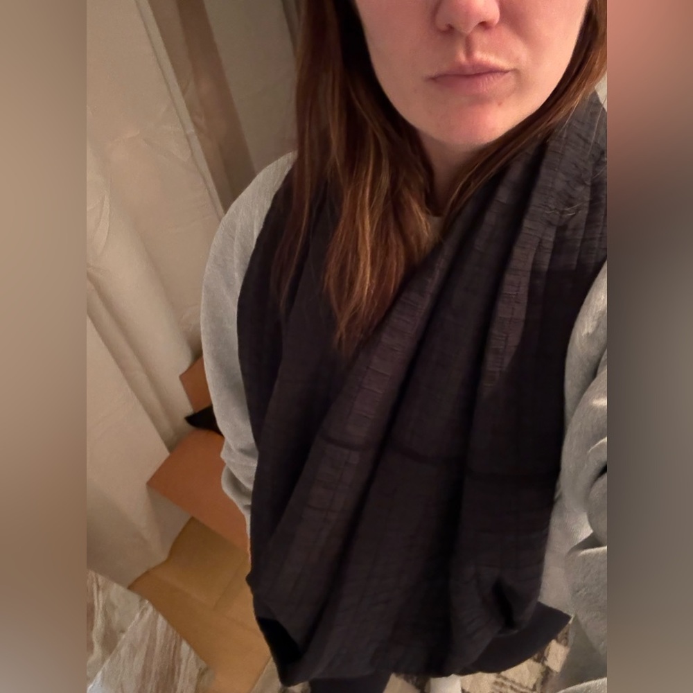 Lululemon Athletica Black Quilted Scarf
